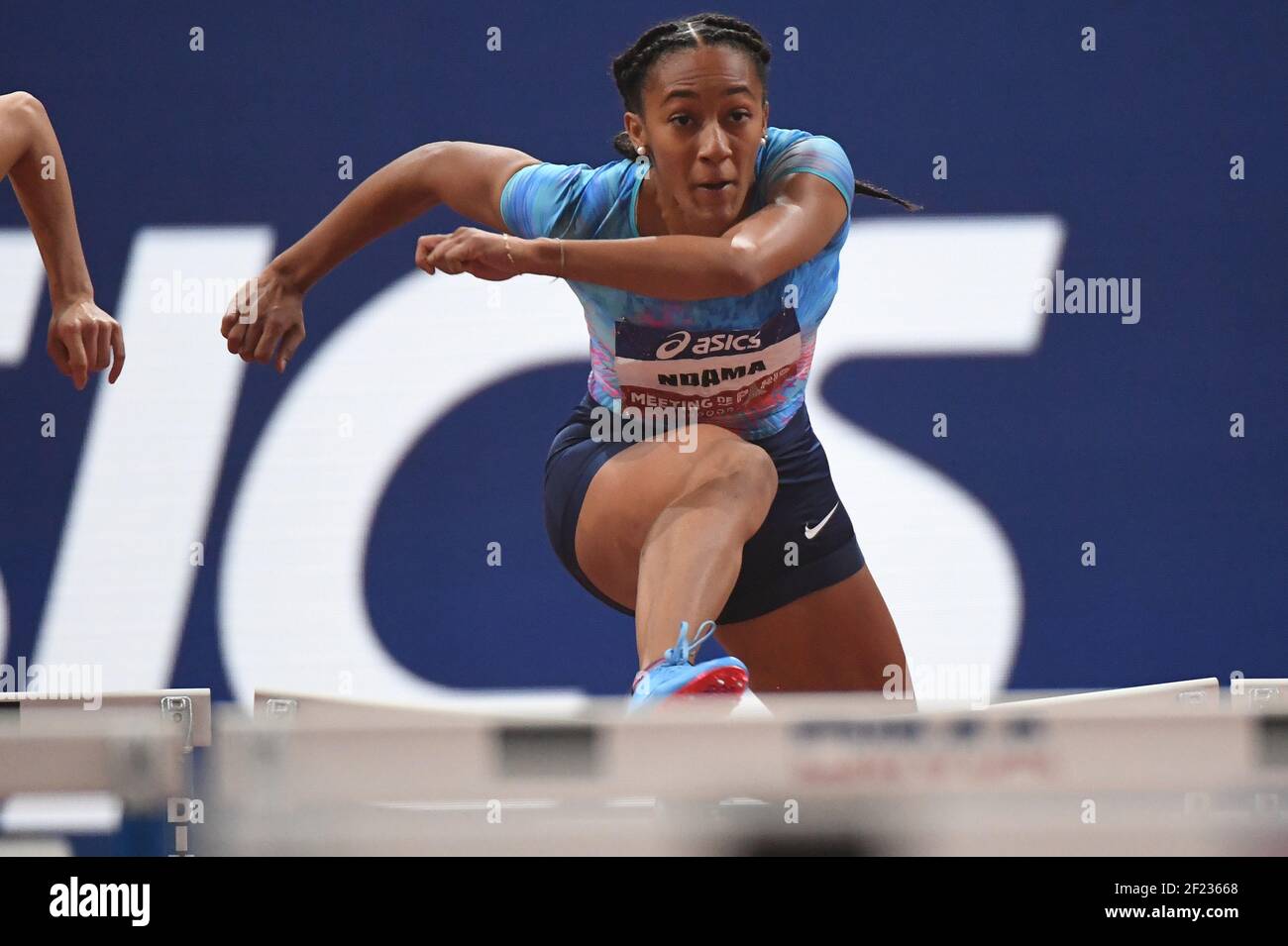 Solene Ndama (fra) compete sui 60 m Hurdles femminili durante la riunione indoor di atletica di Parigi 2018, presso AccorHotels Arena (Bercy) a Parigi, Francia il 7 febbraio 2018 - Foto Stephane Kempinaire / KMSP / DPPI - Foto Stock