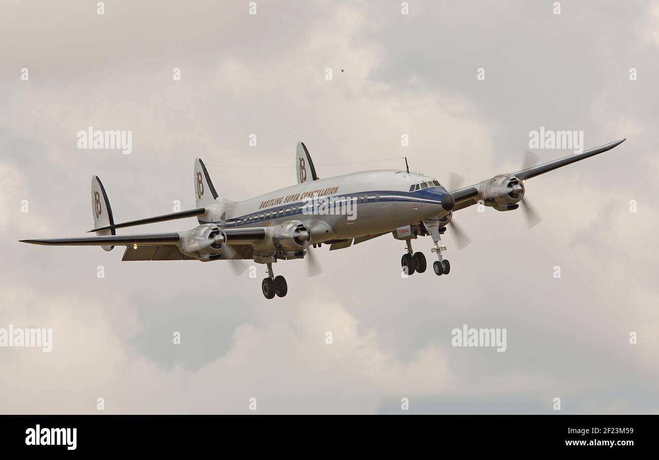 Breitling Super Constellation a Flying Legends, Duxford Foto Stock
