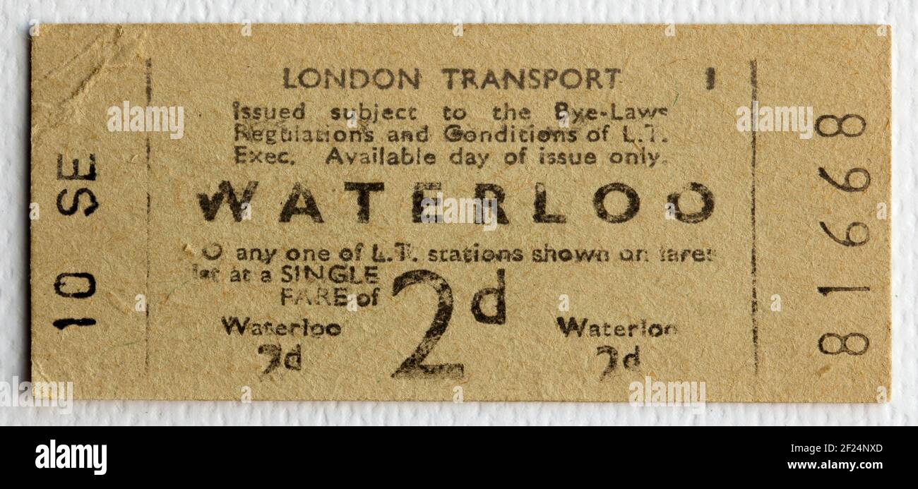 Biglietto per la metropolitana o la metropolitana della vecchia Londra dalla stazione di Waterloo Foto Stock