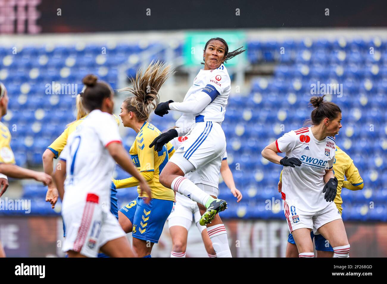 Brondby, Danimarca. 10 marzo 2021. Wendie Renard (3) di Olympique Lyon visto durante la partita della UEFA Women's Champions League tra Brondby IF e Olympique Lyon al Brondby Stadion di Broendby, Danimarca. (Photo Credit: Gonzales Photo/Alamy Live News Foto Stock