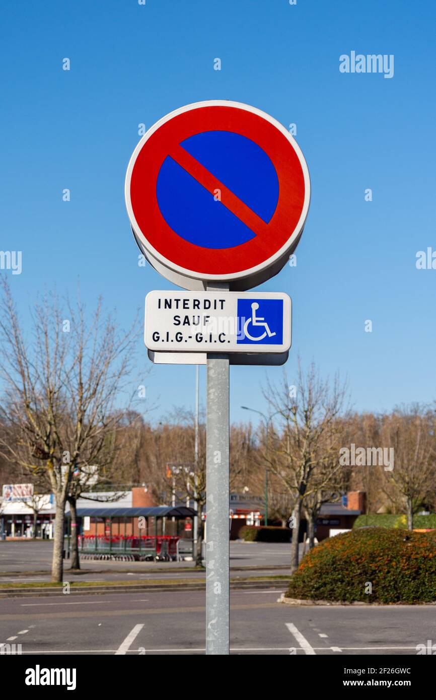 Nessun cartello parcheggio ad eccezione delle persone disabili Foto Stock