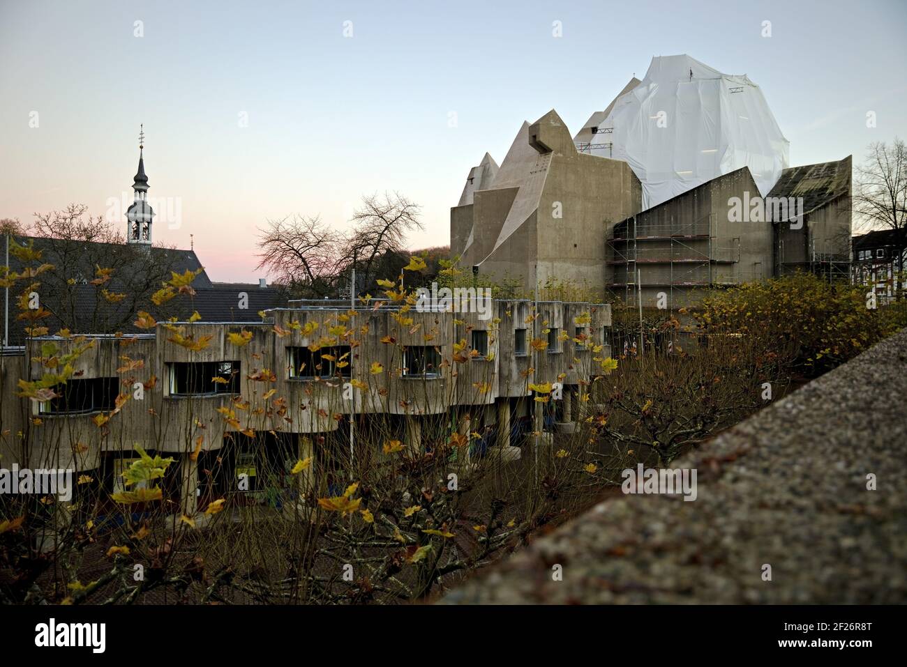Ristrutturazione di Mariendom, chiesa di pellegrinaggio e monastero Neviges, Velbert, Germania, Europa Foto Stock
