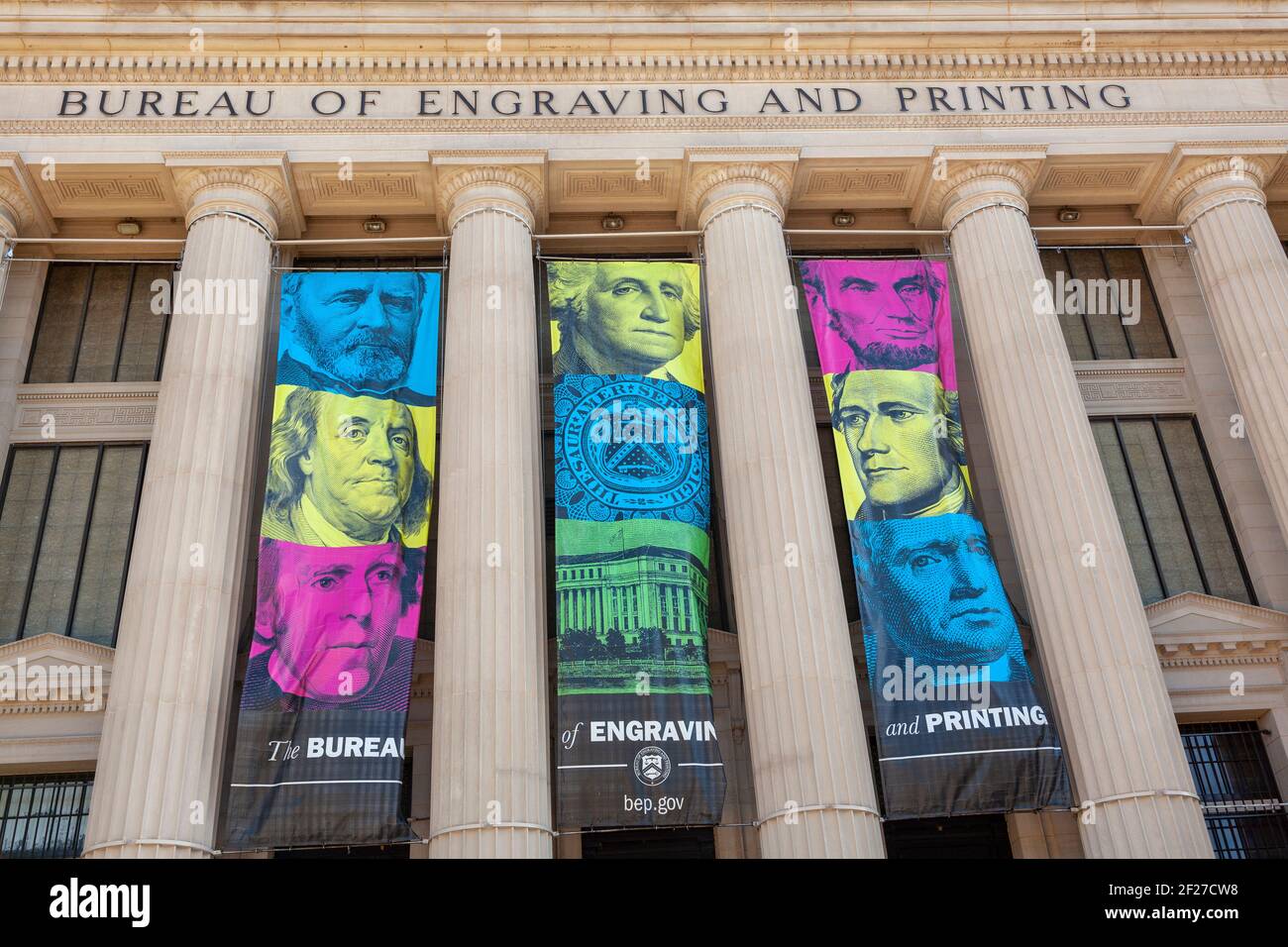 Washington D.C. USA 11-02-2020: Immagine che mostra l'esterno del Bureau of Engraving and Printing, un edificio federale sotto il Dipartimento del Tesoro Foto Stock