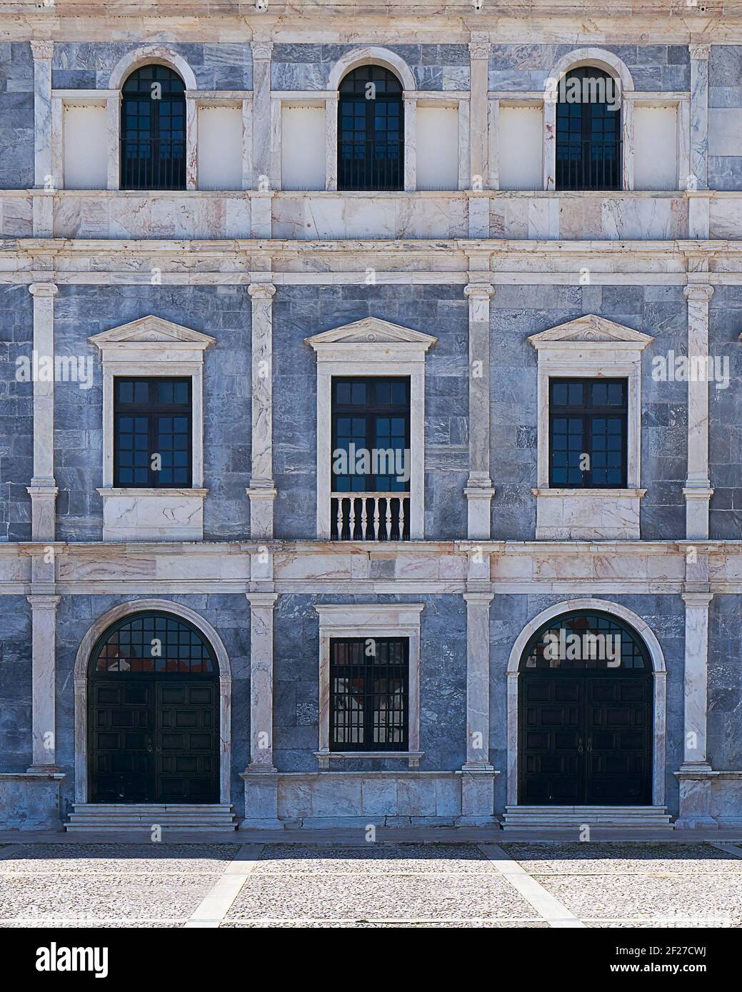 Dettagli dell'architettura delle finestre di Paco ducal a Vila Vicosa ad Alentejo, Portogallo Foto Stock