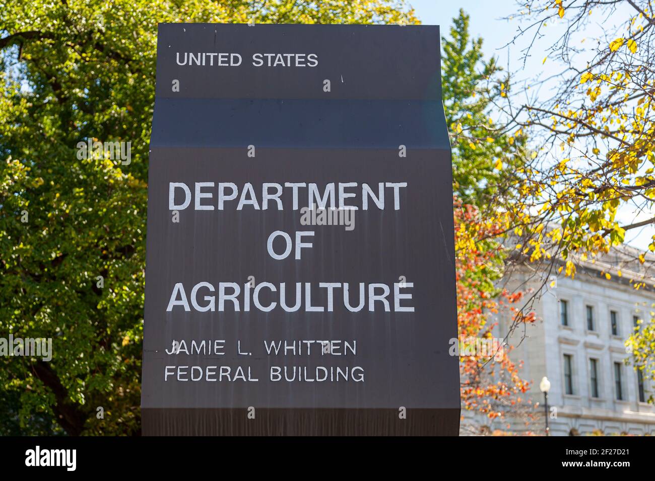 Washington DC, USA 11-02-2020: Vista esterna del Jamie L. Whitten Federal Building del Dipartimento dell'Agricoltura degli Stati Uniti Foto Stock