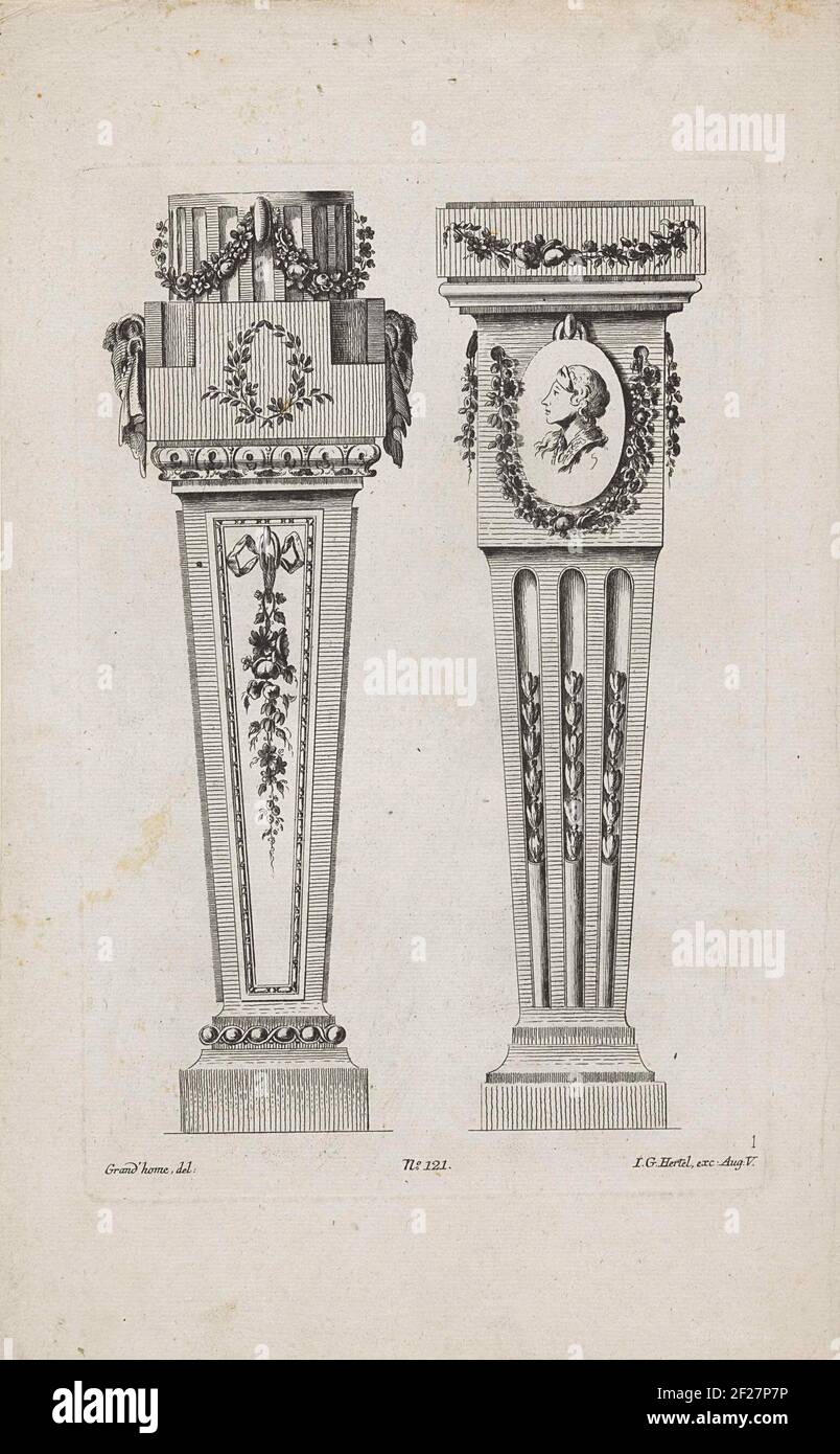 Twee voetstukken incontrò lauwerkrans en medaillon; Ontwerpen voor voetstukken; Forge von Hermenfüβen.due piedistallo con ghirlande e viti di fiori. Il piedistallo sinistro è decorato con una corona di alloro e teste di capra. Il piedistallo destro contiene un medaglione con una persona e un profil. Numero editore 121. Foto Stock