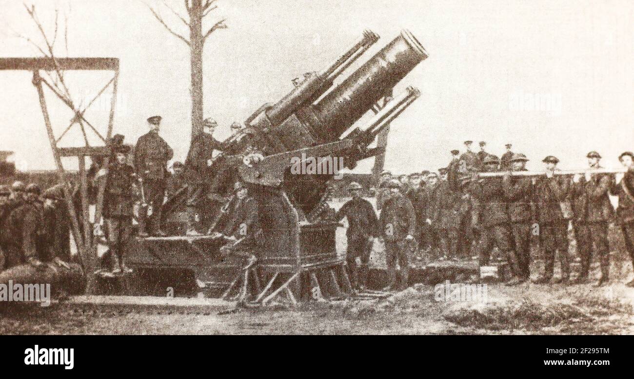 Howitzer inglese nel 1917. Foto Stock