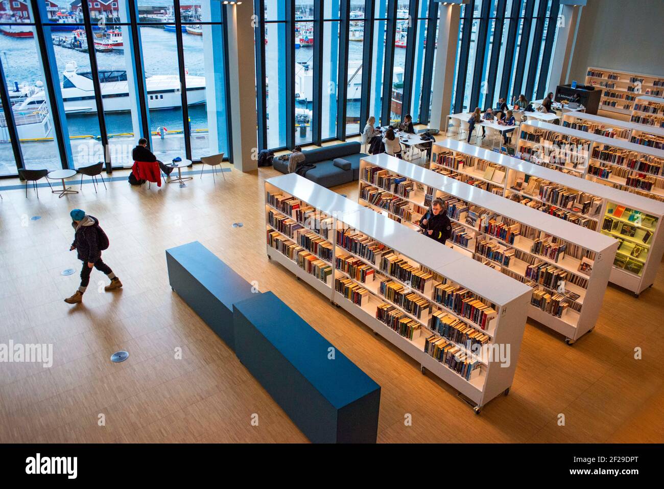 Bodø biblioteca pubblica nel centro della città norvegese di Bodø Nordland Norvegia. La biblioteca cittadina è uno dei due edifici principali all'interno del quartiere culturale Foto Stock