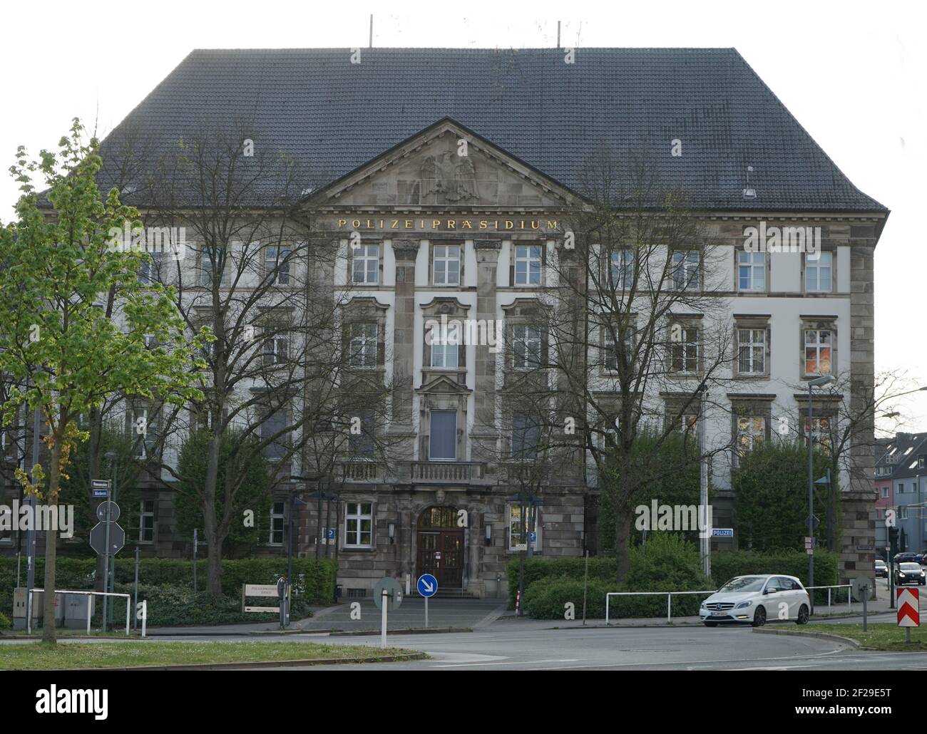 Westseite des Polizeipräsidiums, sede della polizia, Essen, NRW, Germania Foto Stock