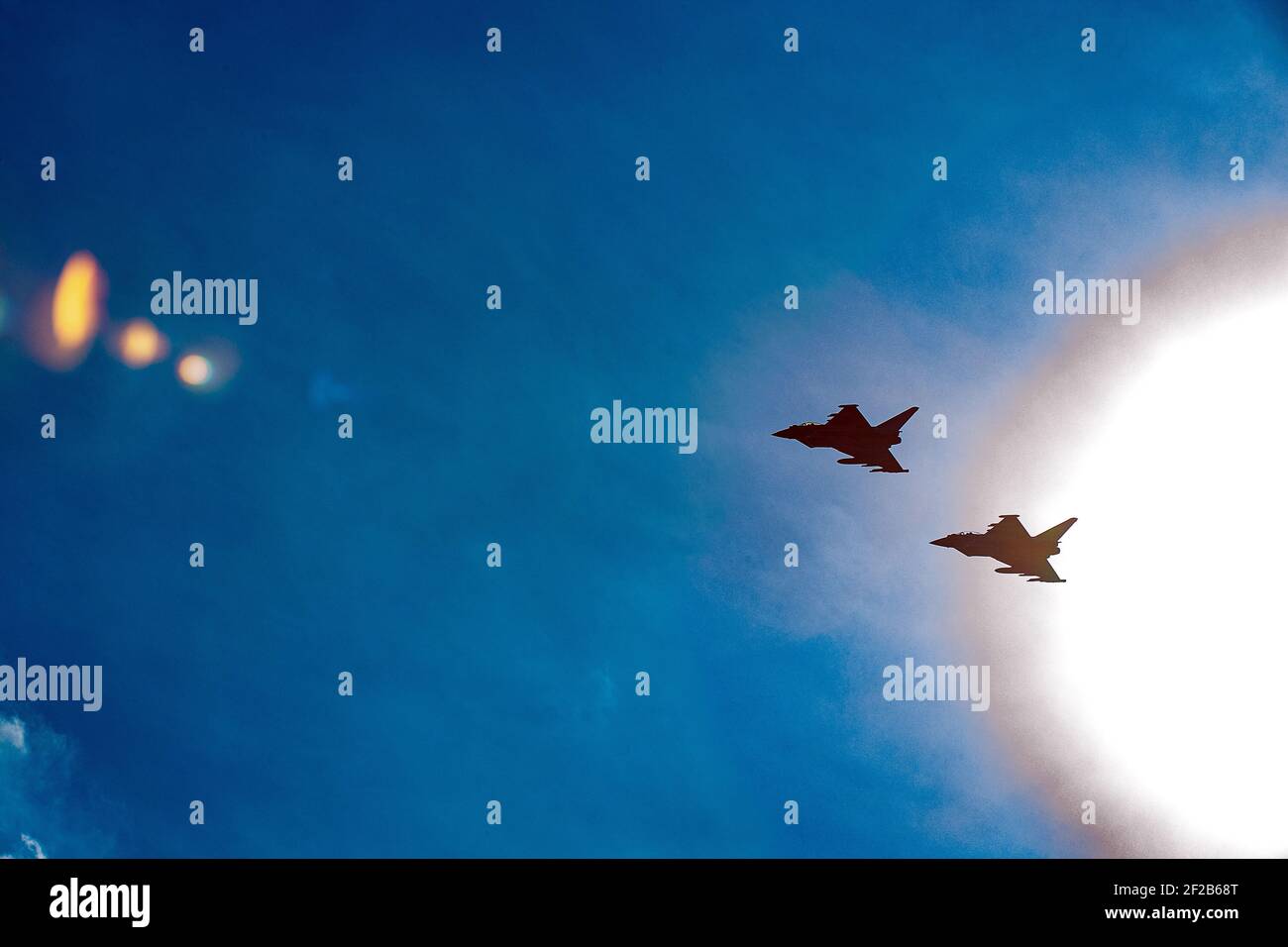 2021-03-11. I jet da combattimento della NATO sorvolano Vilnius. Eurofighter Typhoon. Foto Stock