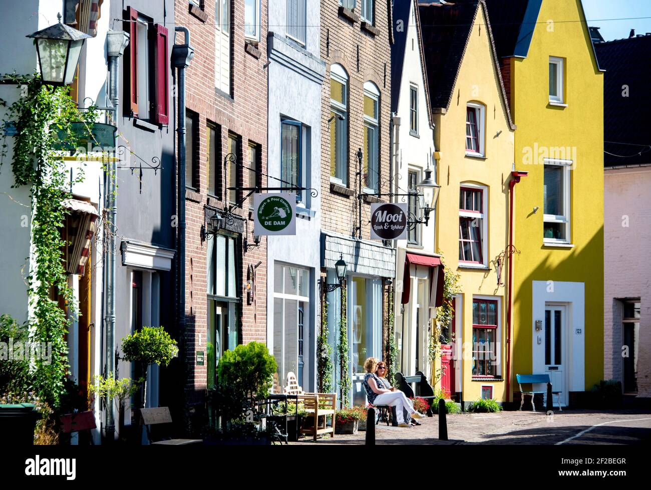 Deventer, Niederlande. 21 Settembre 2020. Piccole case residenziali nel centro di Deventer (Paesi Bassi), 21 settembre 2020. Credit: dpa/Alamy Live News Foto Stock