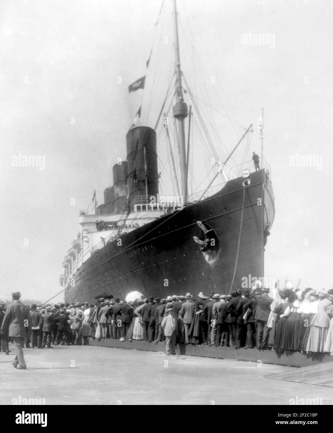 Lusitania. RMS Lusitania attraccato a New York City, 1907 Foto Stock