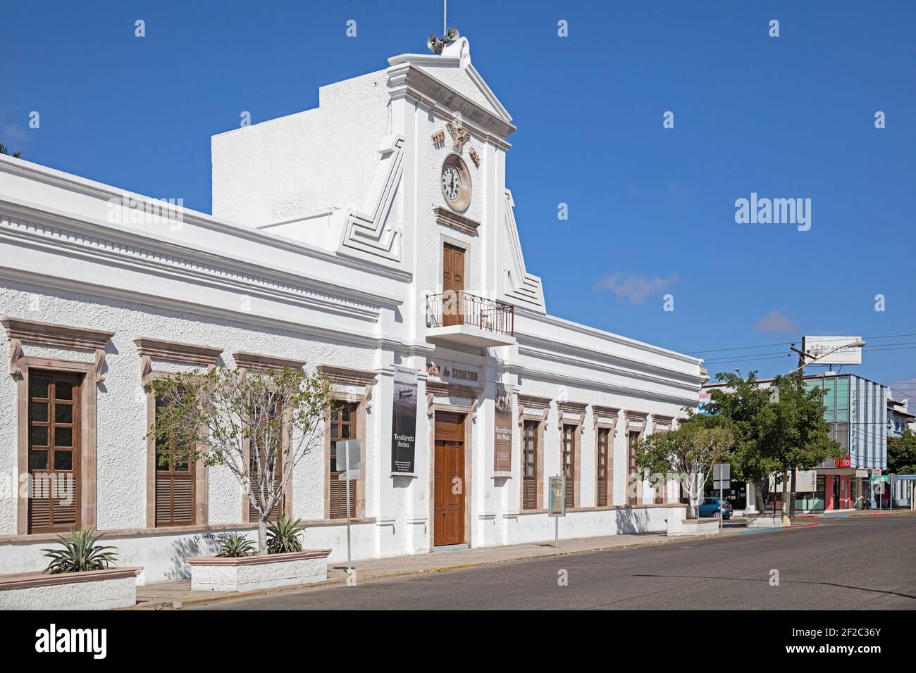 Antiguo Palacio Municipal / Old City Hall, ora museo e biblioteca nella città la Paz, Baja California Cruz, Messico Foto Stock