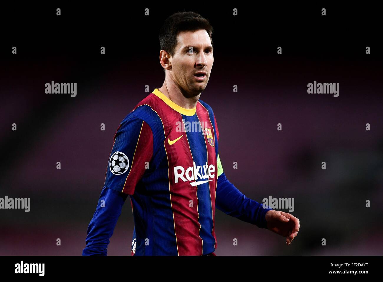 Barcellona, Spagna - 08 dicembre 2020: Lionel messi del FC Barcelona guarda durante la partita di calcio della UEFA Champions League G tra FC Barcelona e Juventus. La Juventus FC ha vinto nel 3-0 il FC Barcelona. Credit: Nicolò campo/Alamy Live News Foto Stock