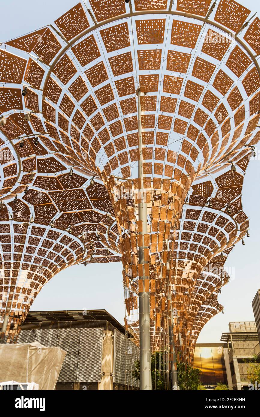 Dubai, Emirati Arabi Uniti - 03.10.2021 - alcuni dei padiglioni EXPO 2020. Foto Stock