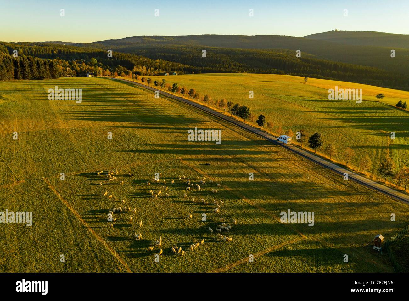 Camping RoadTrip - vacanze estive con il cane - viaggiare con Il camper in Europa Foto Stock