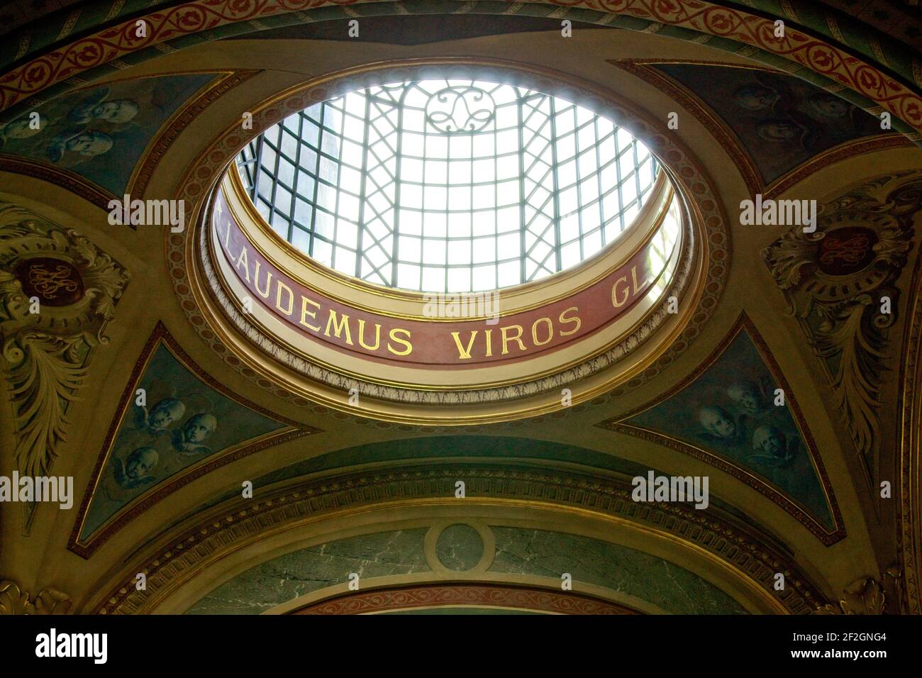 Interno della chiesa Foto Stock