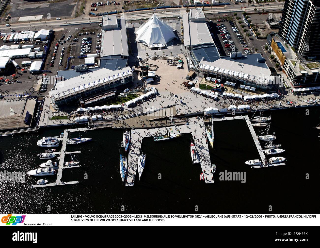 VELA - VOLVO OCEAN RACE 2005-2006 - TAPPA 3 : MELBOURNE (AUS) A WELLINGTON (NZL) - MELBOURNE (AUS) START - 12/02/2006 - FOTO : ANDREA FRANCOLINI / DPPI VISTA AEREA DEL VILLAGGIO DI VOLVO OCEAN RACE E DELLE BANCHINE Foto Stock