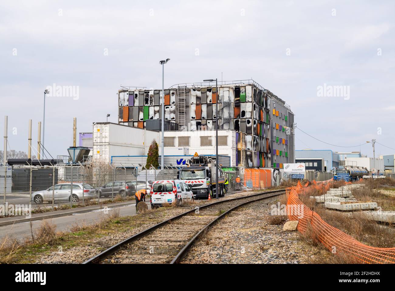 Milioni di siti web offline dopo il fuoco presso i servizi cloud francesi Azienda OVH Cloud a Strasburgo, Francia Foto Stock