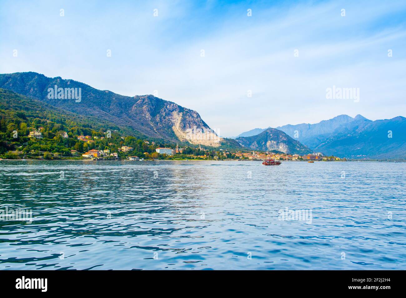 Tramonto paesaggio della costina del Lago maggiore vicino Stresa, Italia Foto Stock