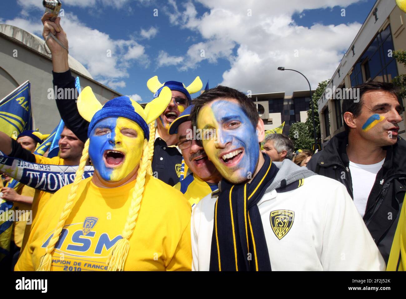 RUGBY - COPPA HEINEKEN 2011/2012 - 1/2 FINALE - ASM CLERMONT / LEINSTER RUGBY - 29/04/2012 - FOTO MANUEL BLONDAU / DPPI - AMBIANCE TIFOSI DE CLERMONT Foto Stock