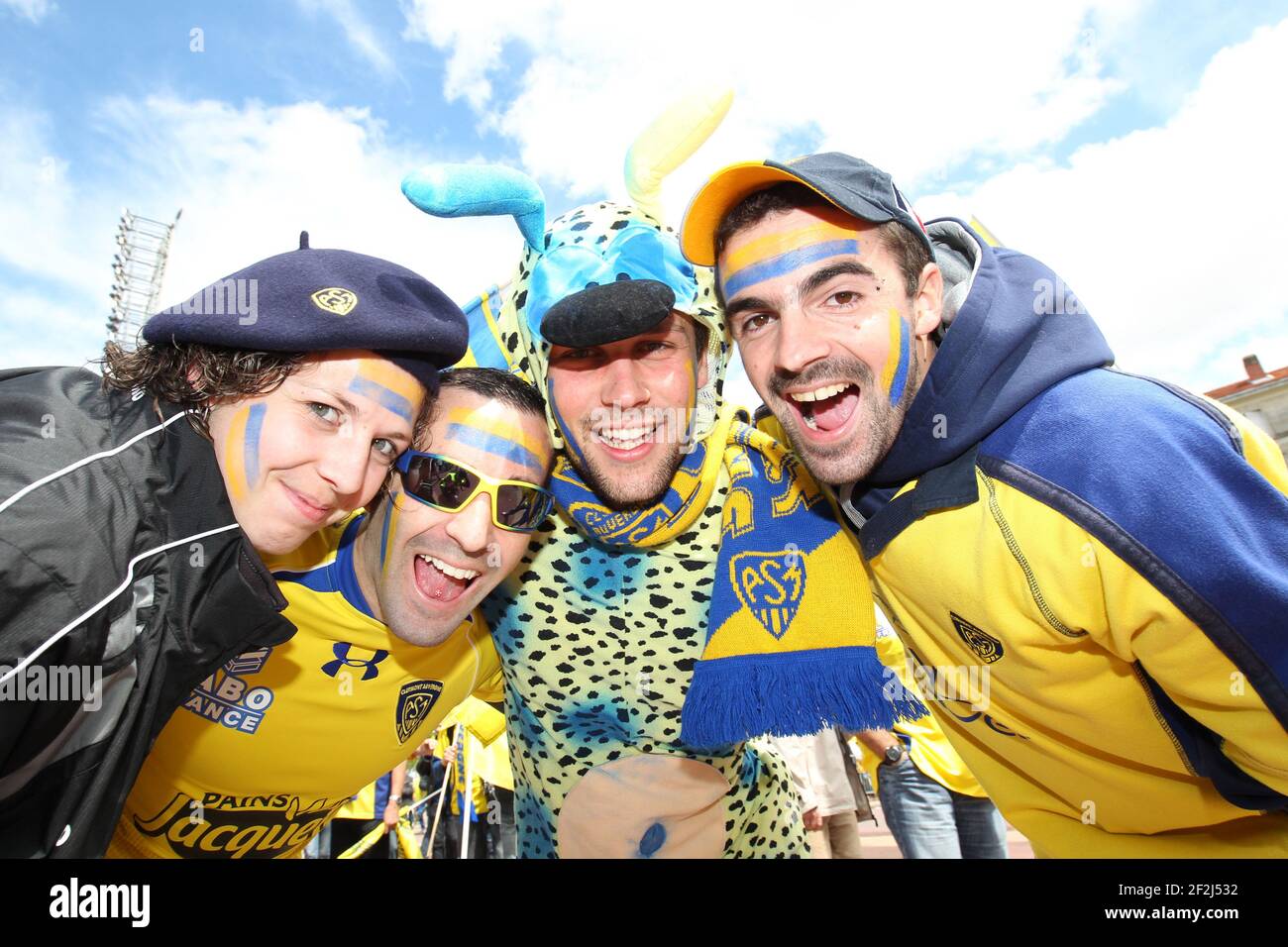 RUGBY - COPPA HEINEKEN 2011/2012 - 1/2 FINALE - ASM CLERMONT / LEINSTER RUGBY - 29/04/2012 - FOTO MANUEL BLONDAU / DPPI - AMBIANCE TIFOSI DE CLERMONT Foto Stock