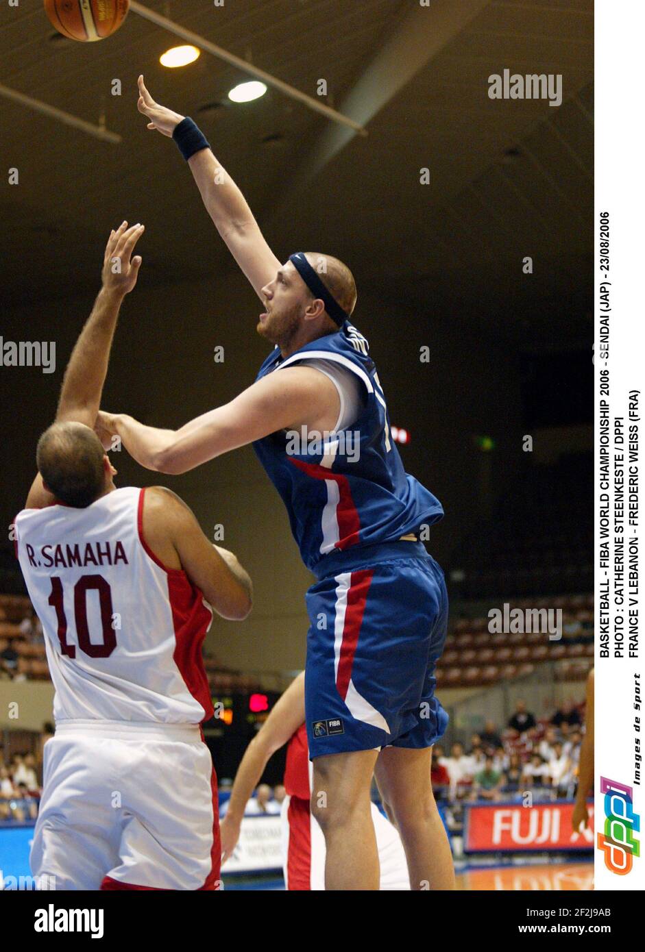 BASKETBALL - FIBA WORLD CHAMPIONSHIP 2006 - SENDAI (JAP) - 23/08/2006 PHOTO : CATHERINE STEENKESTE / DPPI FRANCIA V LIBANO - FREDERIC WEISS (FRA) Foto Stock