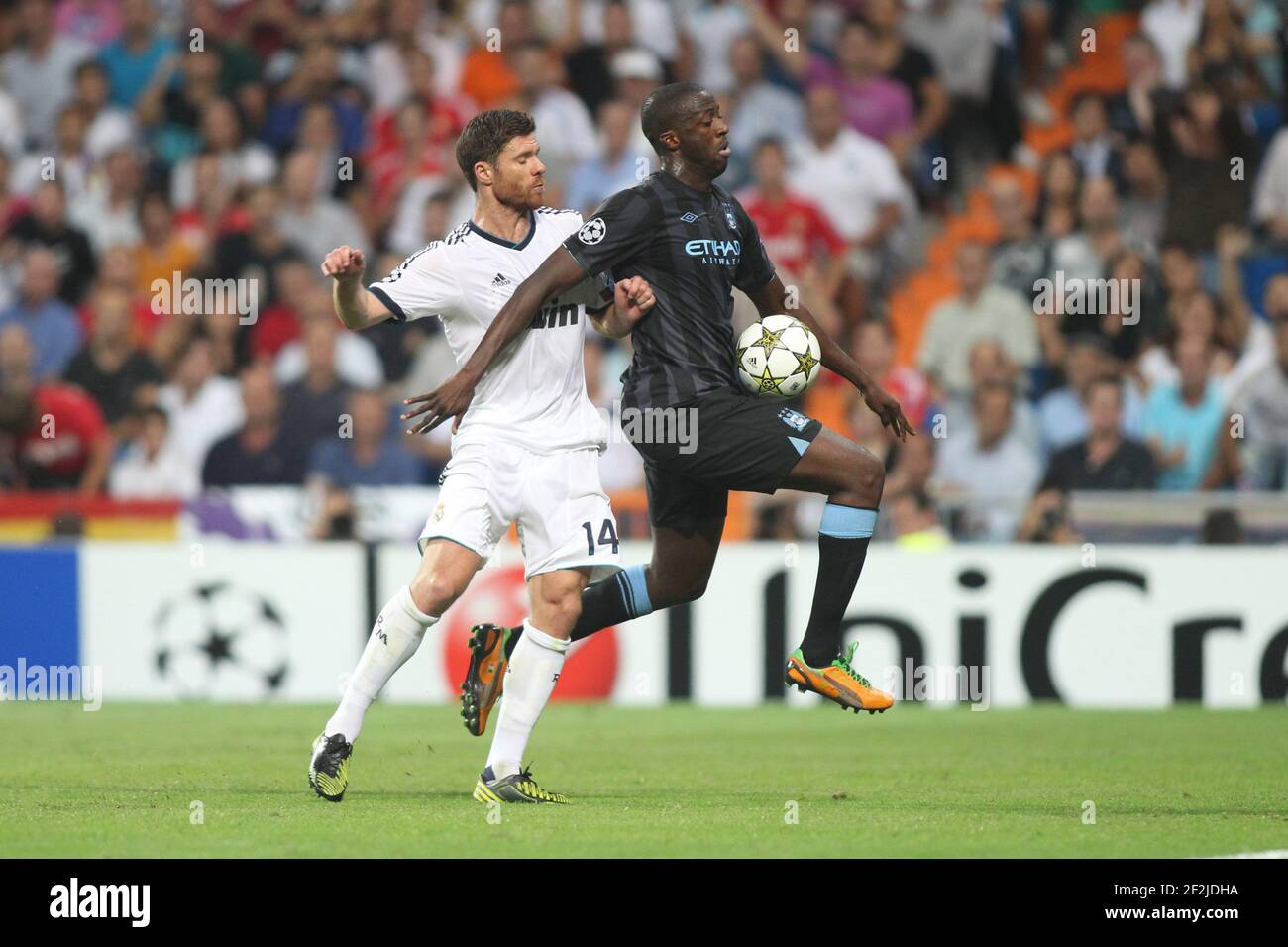 CALCIO - UEFA CHAMPIONS LEAGUE 2012/2013 - TAPPA DI GRUPPO - GRUPPO D - REAL MADRID CONTRO MANCHESTER CITY - 18/09/2012 - PHOTO MANUEL BLONDAU / AOP PRESS / DPPI - YAYA TOURE Foto Stock