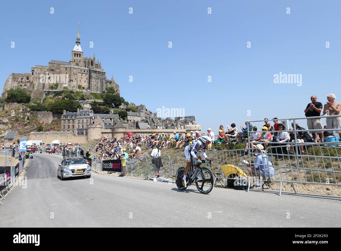 CICLISMO - UCI WORLD TOUR - TOUR DE FRANCE 2013 - TAPPA 11 - PROVA INDIVIDUALE - AVRANCHES - Saint-Michel (33 km) - 10/07/2013 - FOTO MANUEL BLONDAU / DPPI - THOMAS DE GENDT DEL BELGIO E DEL TEAM VACANCSOLEIL-DCM Foto Stock