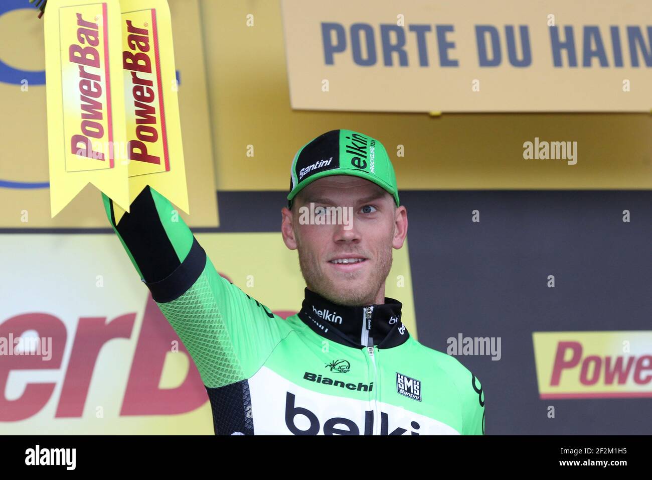 Lars Boom of Netherlands in sella alla Pro Cycling Team di Belkin celebra la sua vittoria sul podio durante il Tour of France, UCI World Tour 2014, Stage 5, Ypres (Bel) - Arenberg Porte du Hainaut (fra) (155,5 km), il 9 luglio 2014 - Foto Manuel Blondau / AOP Press / DPPI Foto Stock