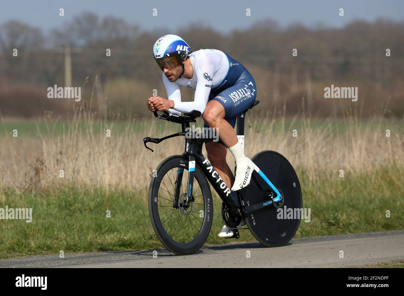 Rick Zabel di Germania e Israele Start-Up Nation durante la fase 3, un individuale Time Trial tra Gien e Gien (14,4 km) durante la 79a Parigi-Nizza 2021 il 9 marzo 2021 a Gien, Francia - Foto Jean Catuffe / DPPI Foto Stock