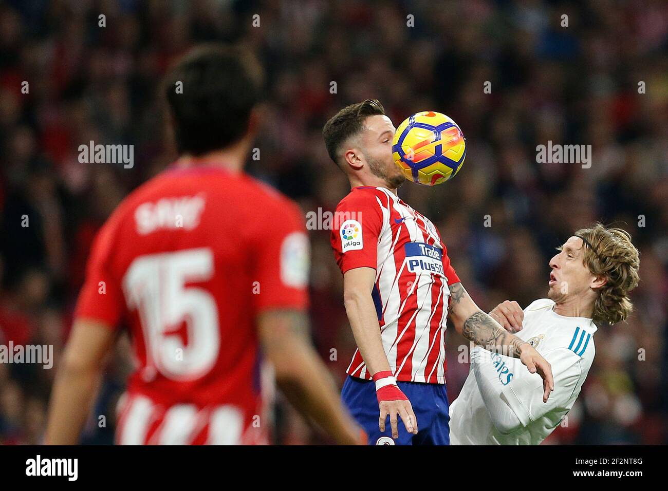 Il centrocampista spagnolo dell'Atletico Madrid Saul Niguez guida la palla durante il campionato spagnolo Liga, partita di calcio tra Atletico Madrid e Real Madrid, il 18 novembre 2017 al Wanda Metropolitano di Madrid, Spagna - Foto Benjamin Cremel / DPPI Foto Stock