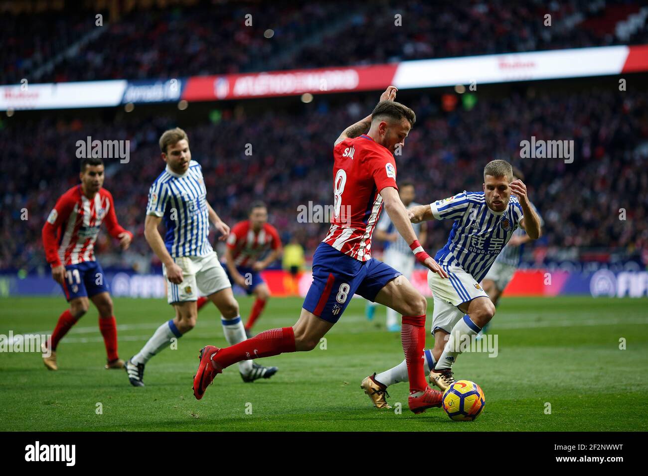 Il centrocampista spagnolo dell'Atletico Madrid Saul Niguez corre con la palla durante la partita di calcio Liga tra Atletico de Madrid e Real Sociedad il 2 dicembre 2017 allo stadio Wanda Metropolitano di Madrid, Spagna - Foto Benjamin Cremel / DPPI Foto Stock