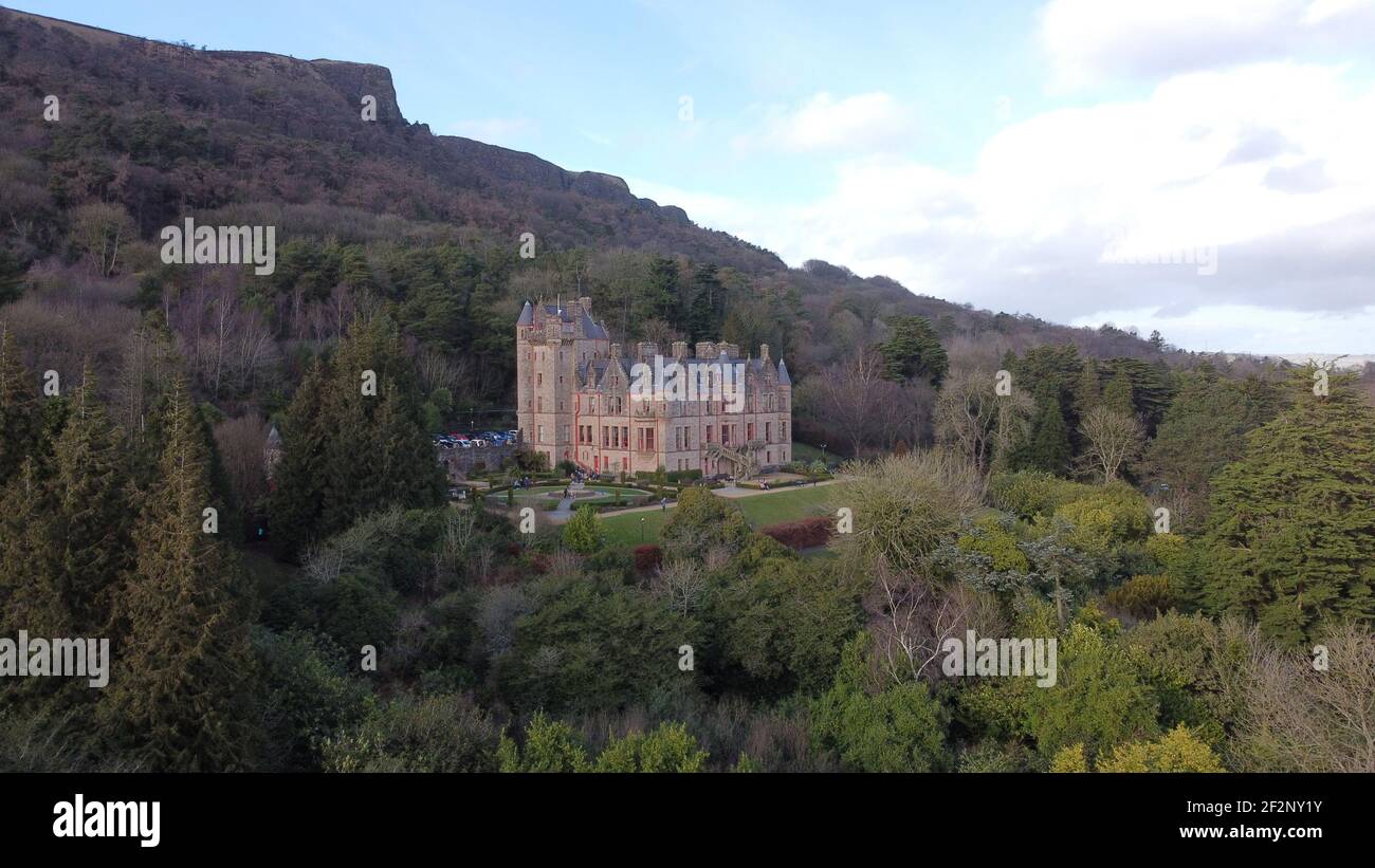 Belfast Castle, costruito alla fine del 1860s per il marchese di Donegall del 3rd. Foto Stock