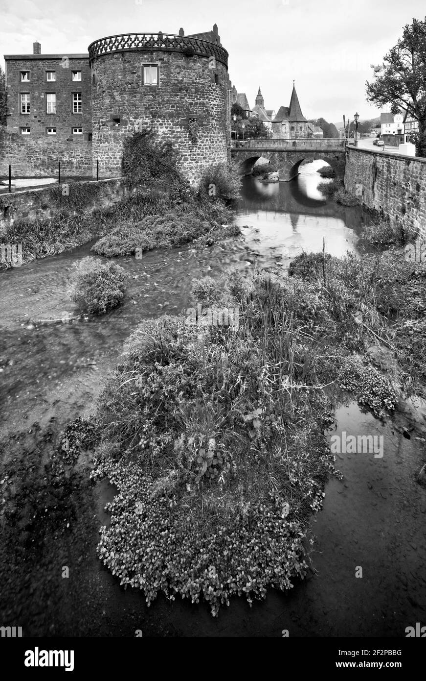 Meliorsches Haus, Seemenbach, Malerwinkel, mura cittadine, Mühltorbrücke, Centro storico, Büdingen, Hessen, Germania, Europa Foto Stock