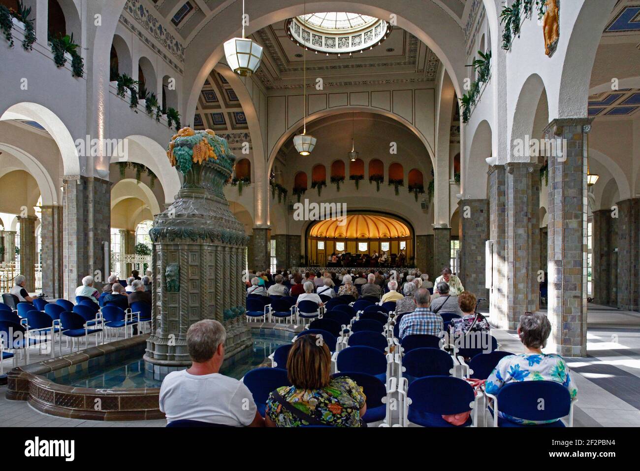 Concerto nella Wandelhalle, Bad Kissingen, Baviera, Germania Foto Stock