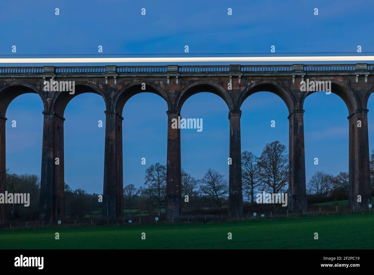 Inghilterra, East Sussex, Balcombe, il viadotto ferroviario vittoriano aka Ouse Valley Viadotto sulla Londra a Brighton Railway Foto Stock