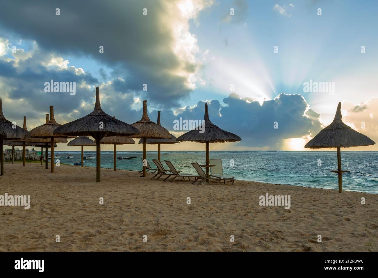 Spiaggia pubblica di Trou D'eau Douce, ad est della repubblica di Mauritius. Foto Stock