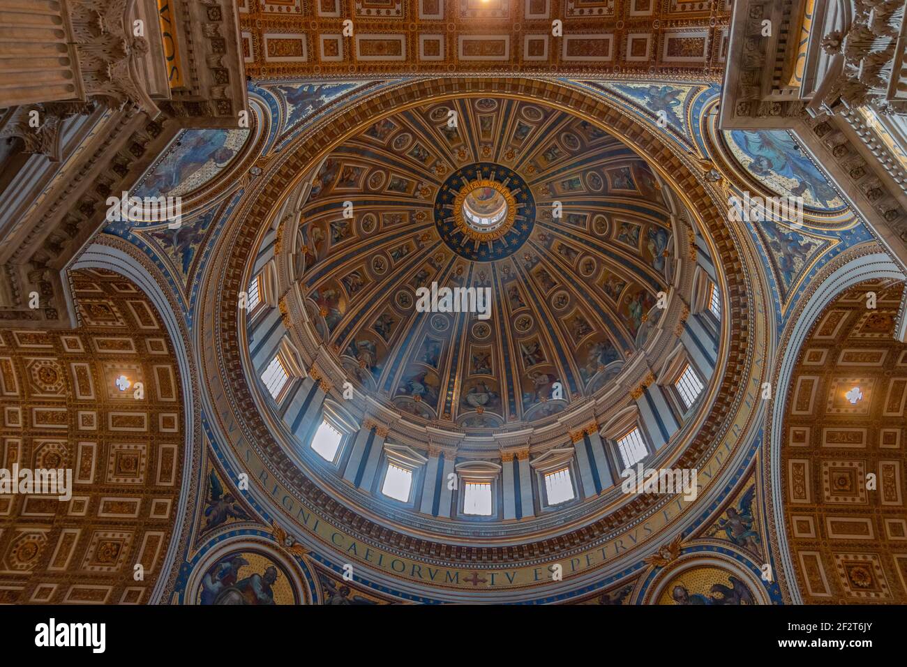 ROMA, ITALIA - 05 SETTEMBRE 2018: La cupola della cupola della Basilica di San Pietro in Vaticano Foto Stock