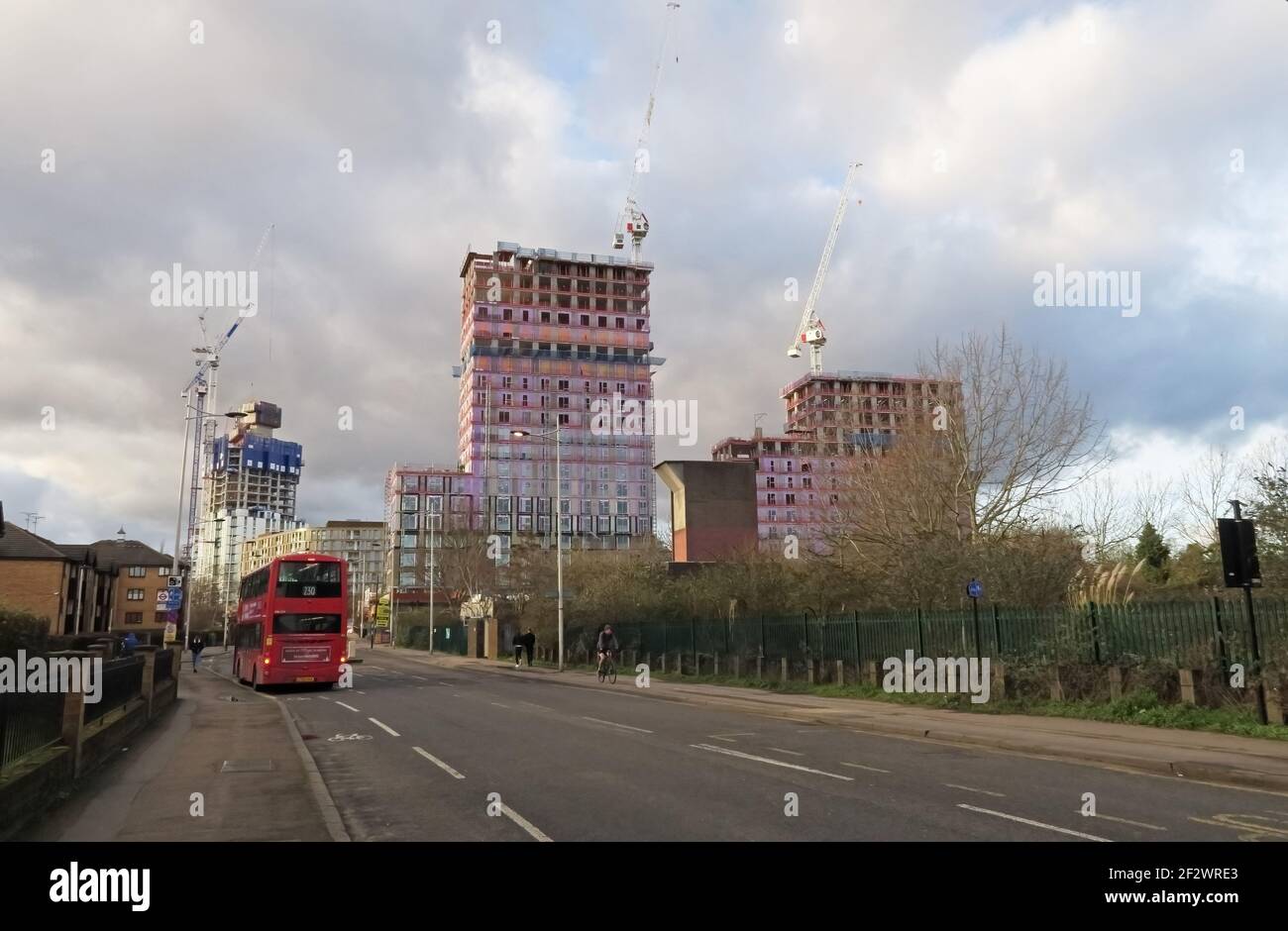 Alto sviluppo in costruzione Ferry Lane, Tottenham, Londra, Regno Unito Foto Stock