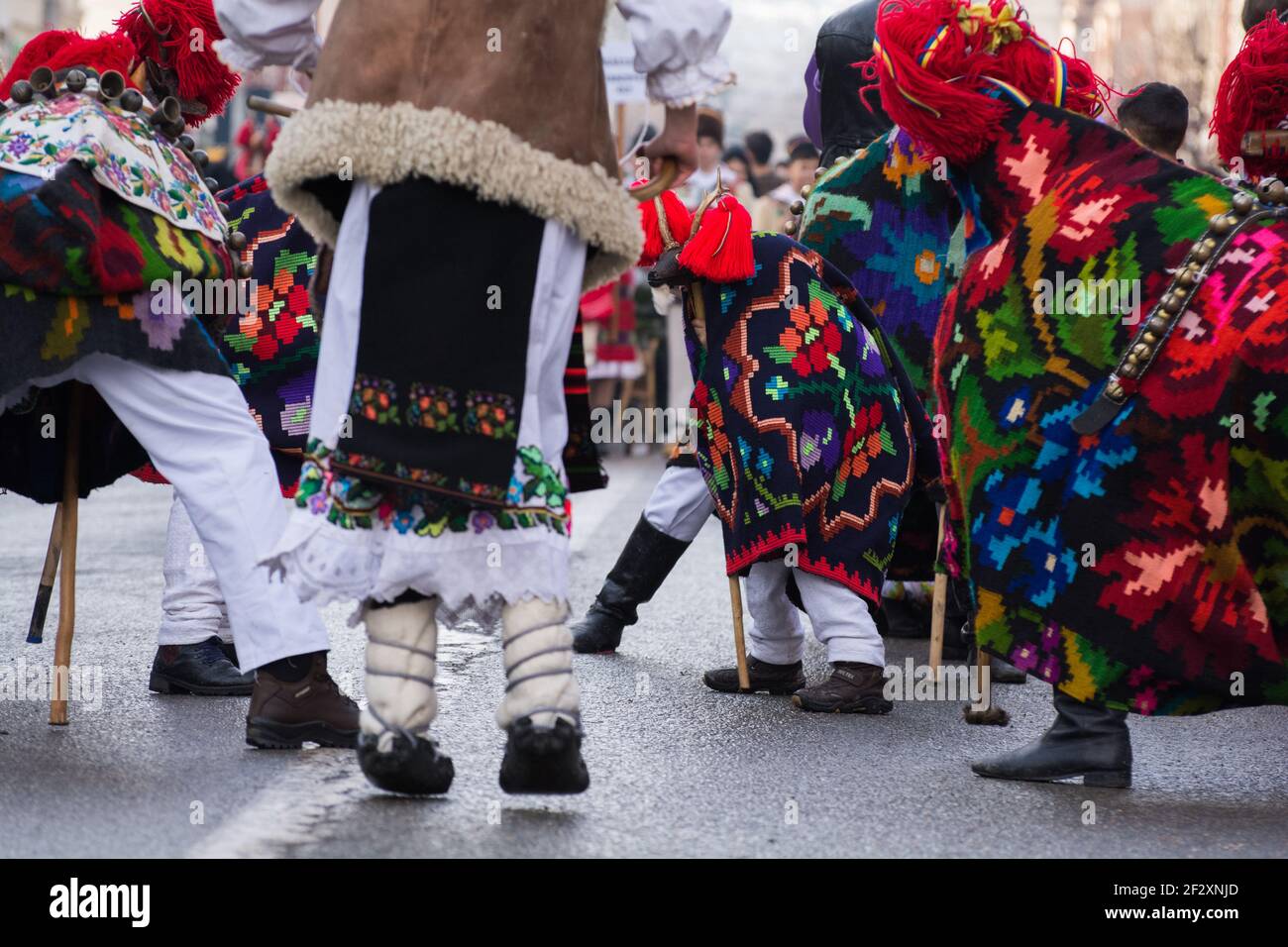 Inverno Cristmas Capodanno tradizioni a Bukowina Romania sopportare la danza di capra per l'inverno alla deriva solstizio Foto Stock