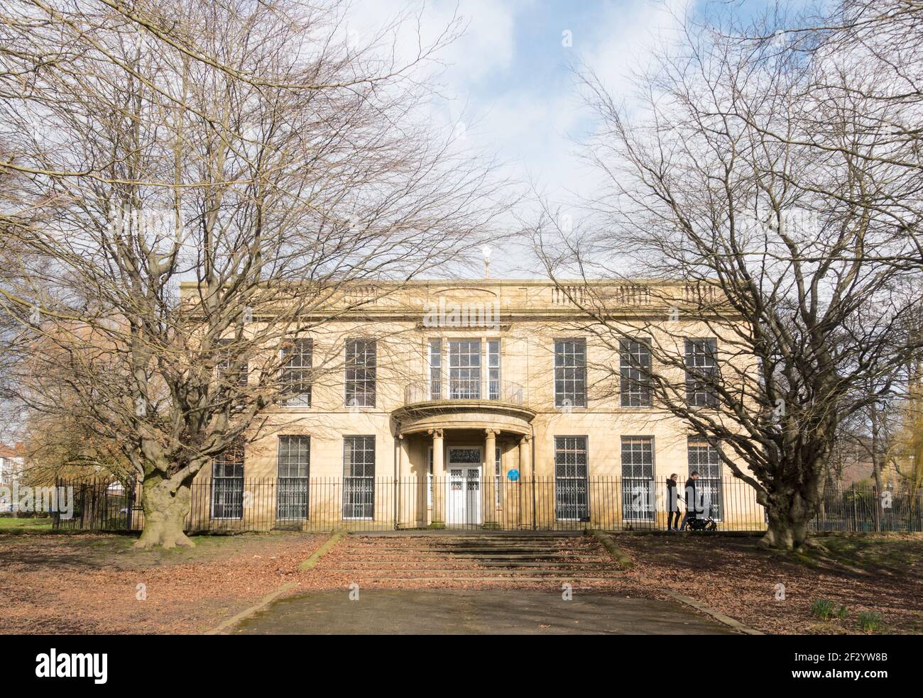 Potternewton Mansion, una casa di campagna georgiana a Potternewton Park, Chapeltown, Leeds, West Yorkshire, Inghilterra, REGNO UNITO Foto Stock