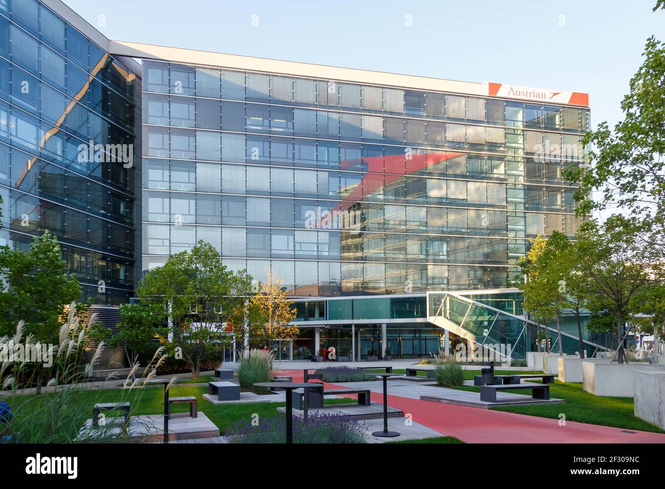 Vienna, Austria - 17 settembre 2018: Sede della AUA Austrian Airlines all'aeroporto di Vienna (vie) in Austria. Foto Stock
