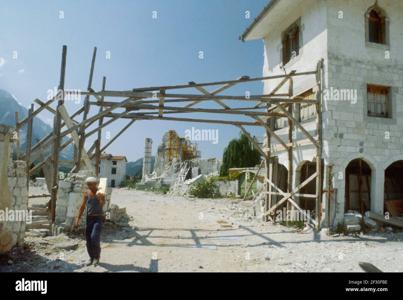 Febbraio 1980, ricostruzione in Friuli (Nord Italia) dopo il terremoto del maggio 1976 Foto Stock