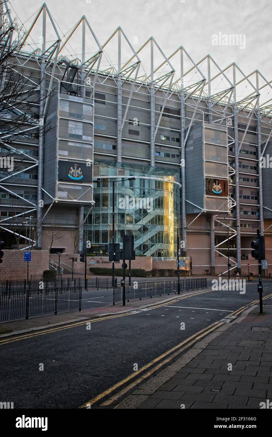 Lo stadio di calcio del St James Park a Newcastle, Tyne and Wear. Sede del Newcastle United Football Club. Foto Stock