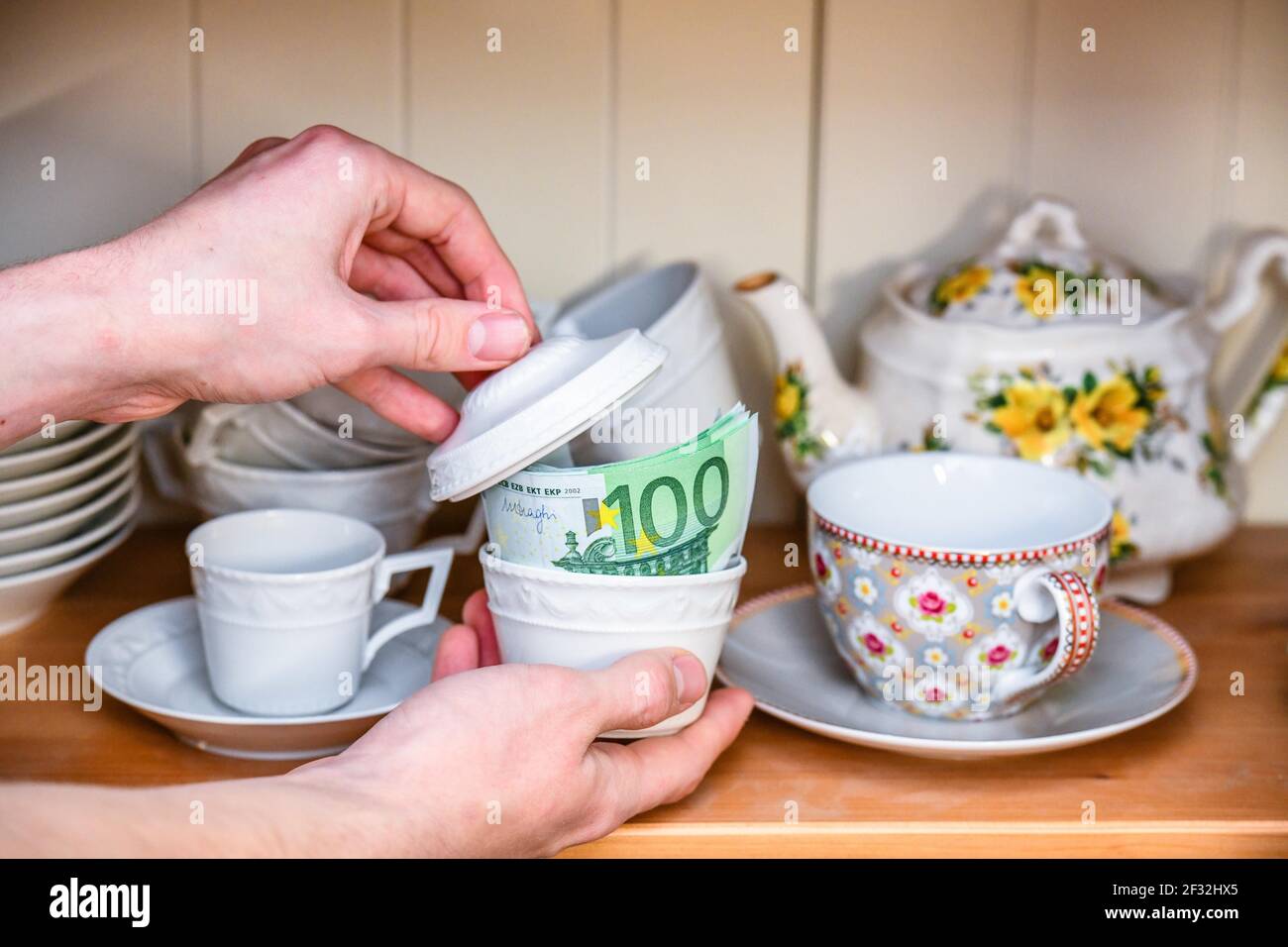 Le banconote in Euro, denaro, simbolo foto, nascondiglio, Sugar Bowl, Germania Foto Stock
