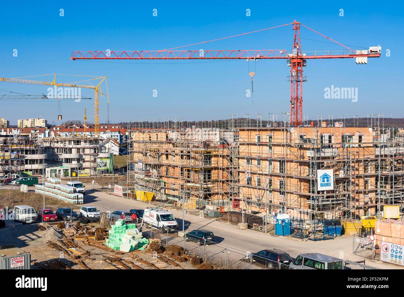 Nuova costruzione di case multi-famiglia in nuova area di sviluppo, cantiere, costruzione residenziale, Sindelfingen, Baden-Wuerttemberg Foto Stock