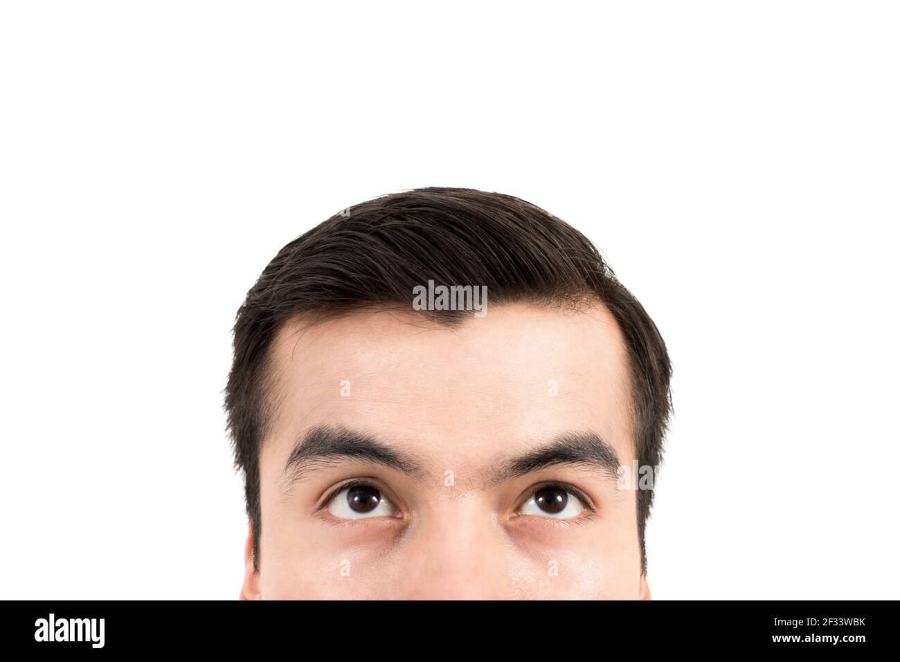 Uomo metà faccia superiore con gli occhi che guardano in su Foto Stock