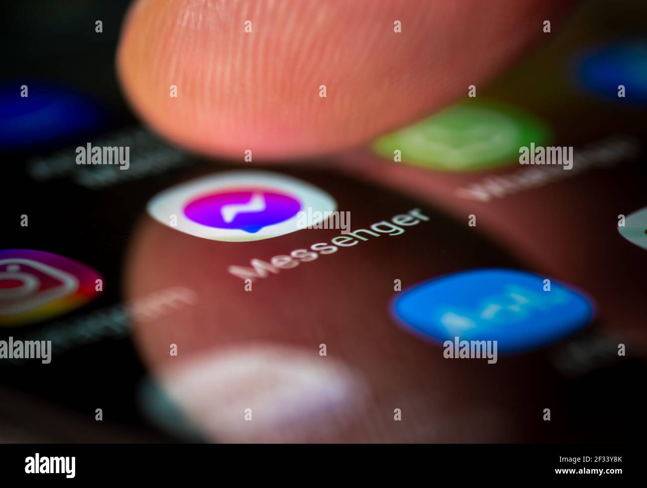 Icona dell'app Messenger sullo schermo di uno smartphone Android. Foto Stock