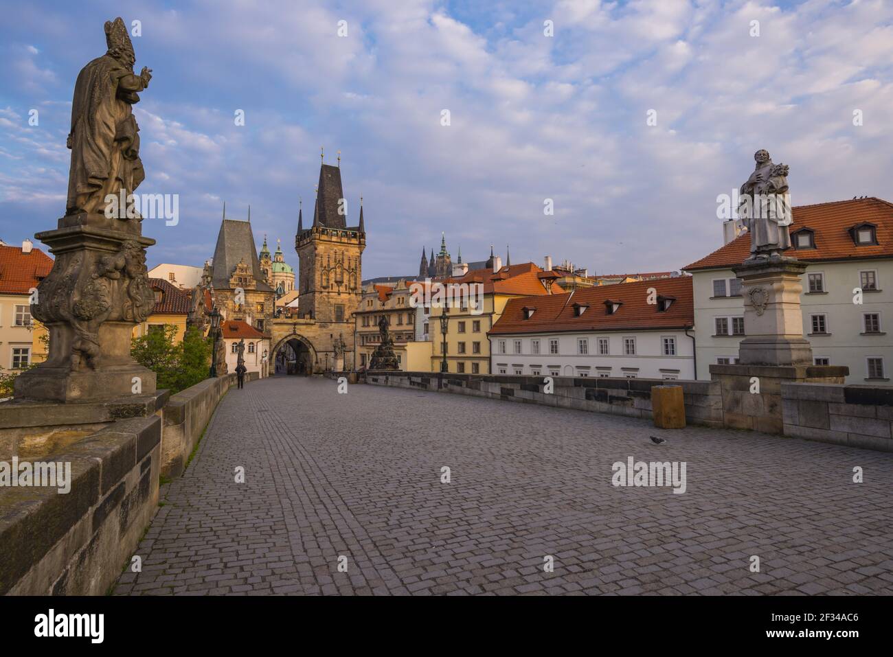 Geografia / viaggio, Czechia, Ponte Carlo, Torre del ponte Kleinseiter, patrimonio culturale mondiale dell'UNESCO, Praga, Repubblica Ceca, libertà di Panorama Foto Stock